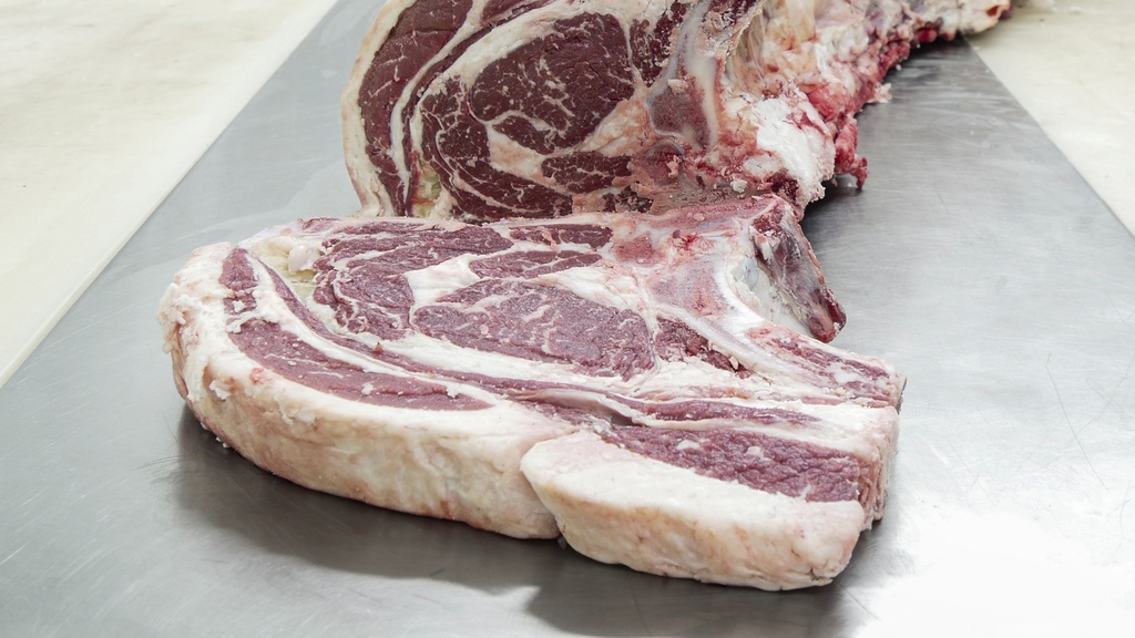 Entrecot o Chuletón  Angus CON hueso kg